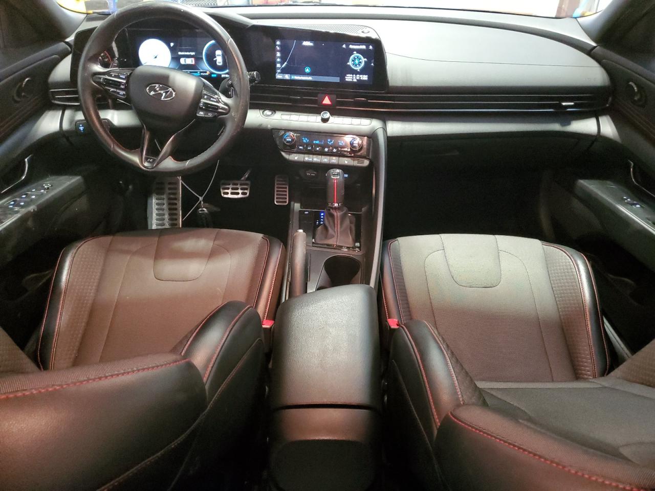 2023 Hyundai Elantra - Image 8