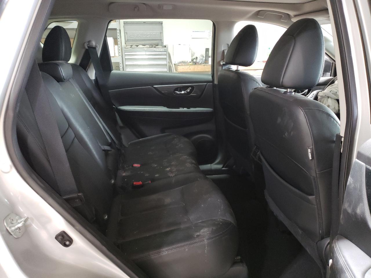 2015 Nissan Rogue - Image 11