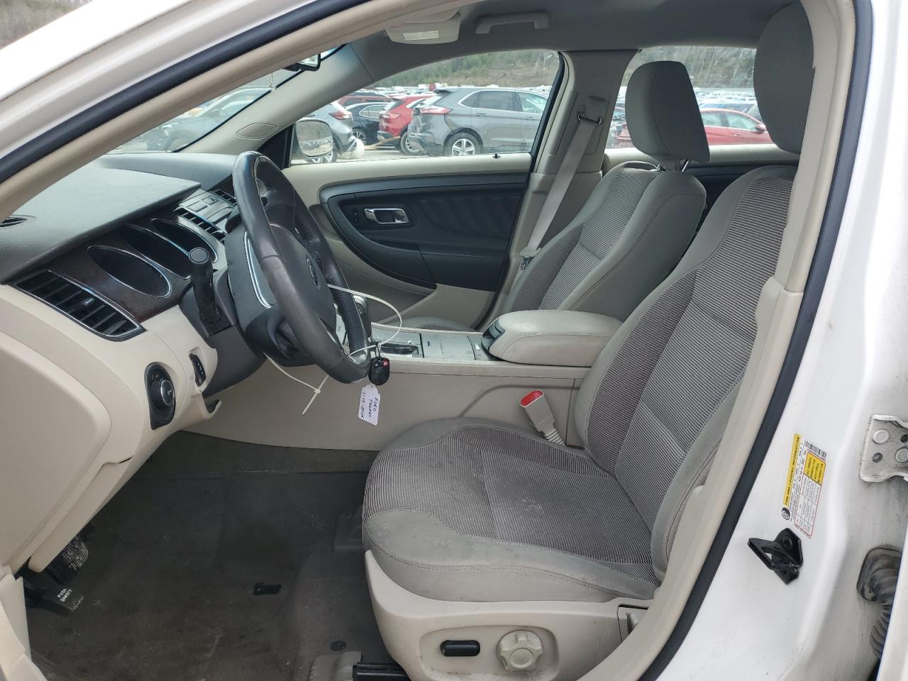 2010 Ford Taurus - Image 7