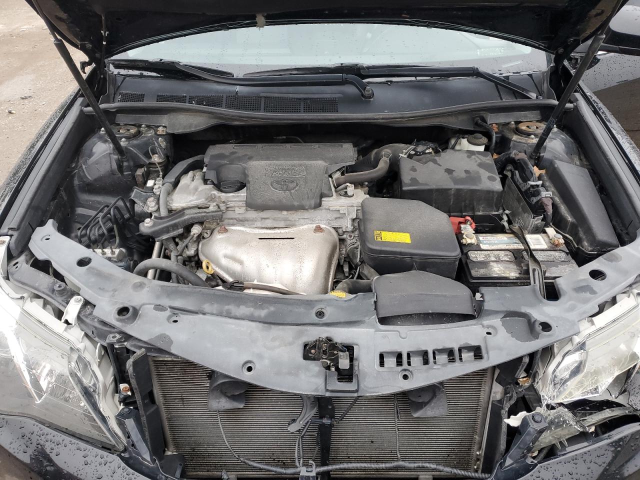 2013 Toyota Camry - Image 11