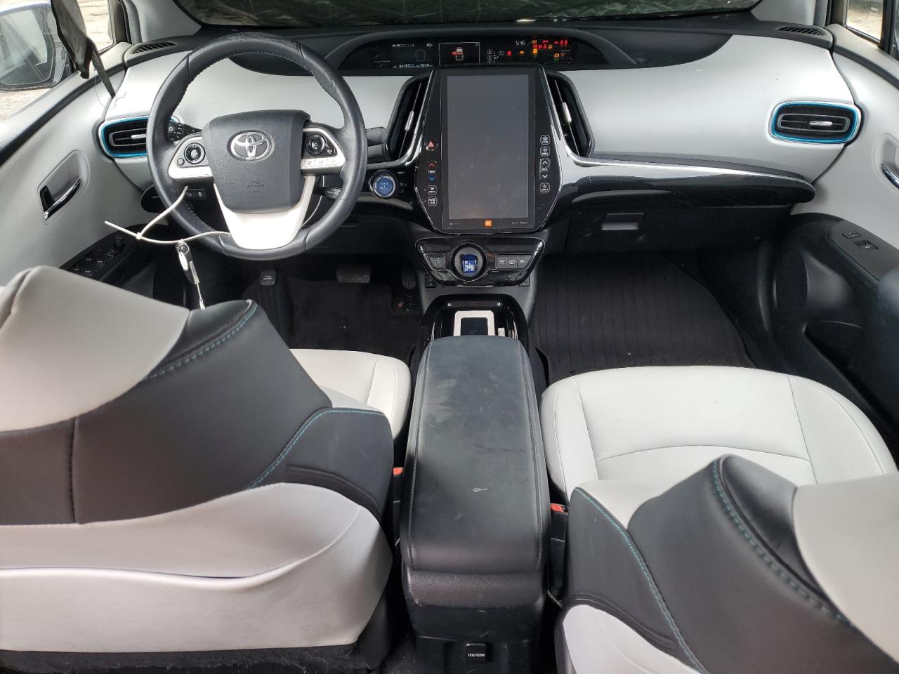 2017 Toyota Prius - Image 8