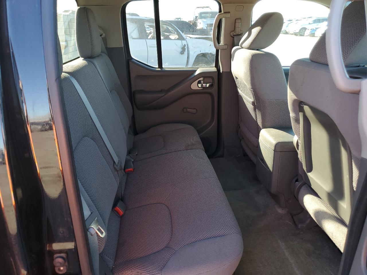 2012 Nissan Navara (Frontier) - Image 10