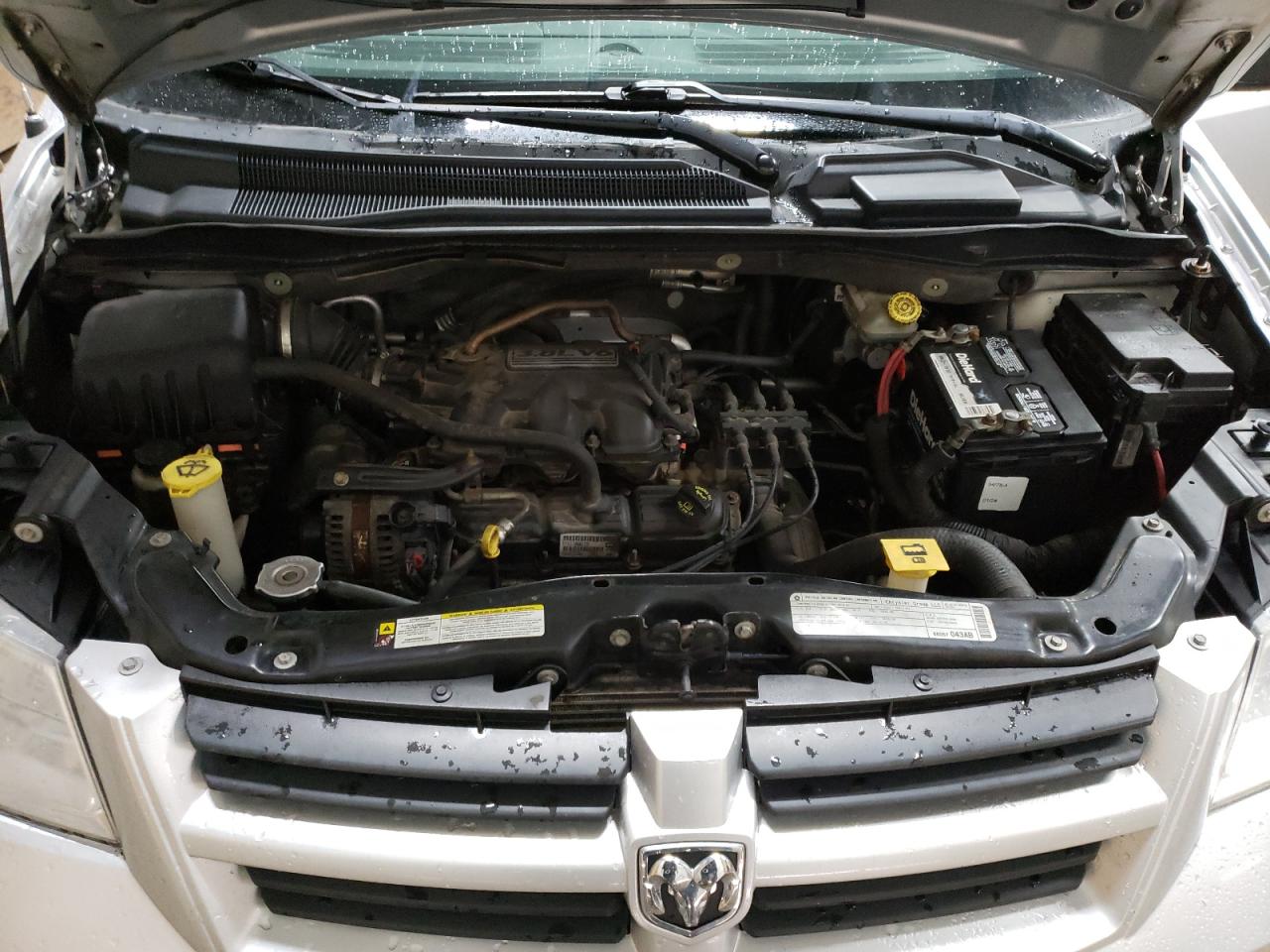 2010 Dodge Caravan - Image 12