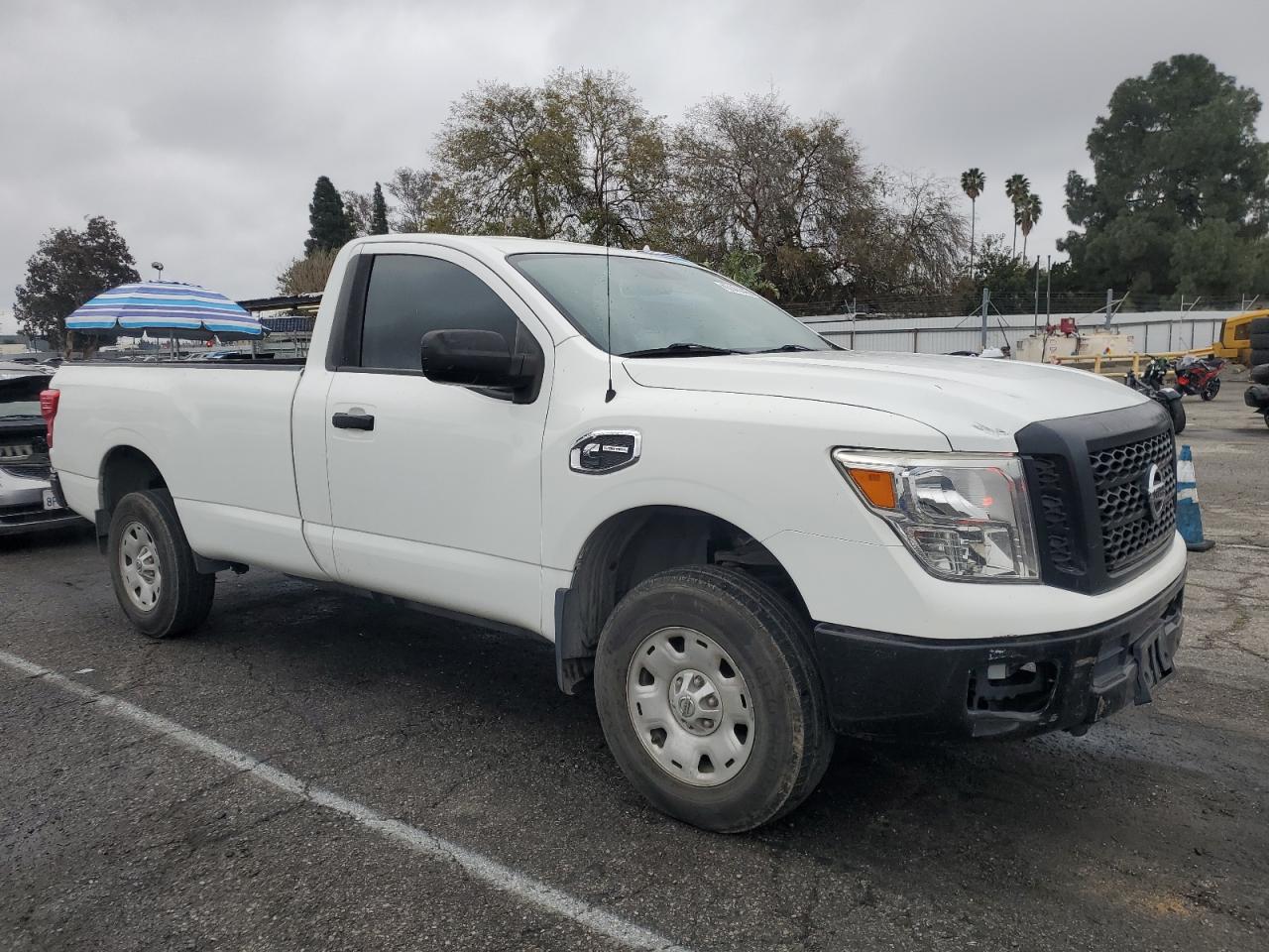 2017 Nissan Titan - Image 4