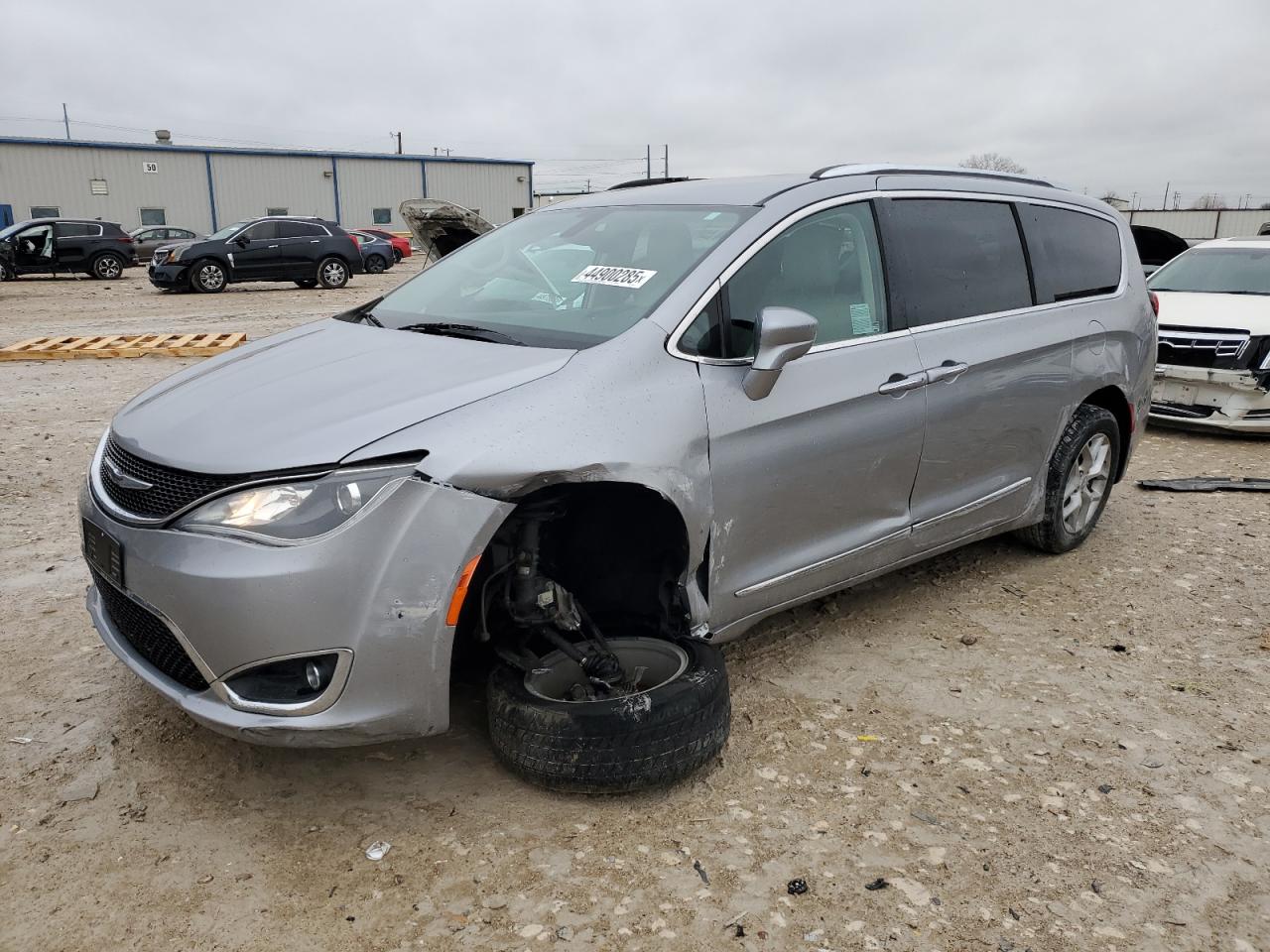 2017 Chrysler Pacifica - Image 1