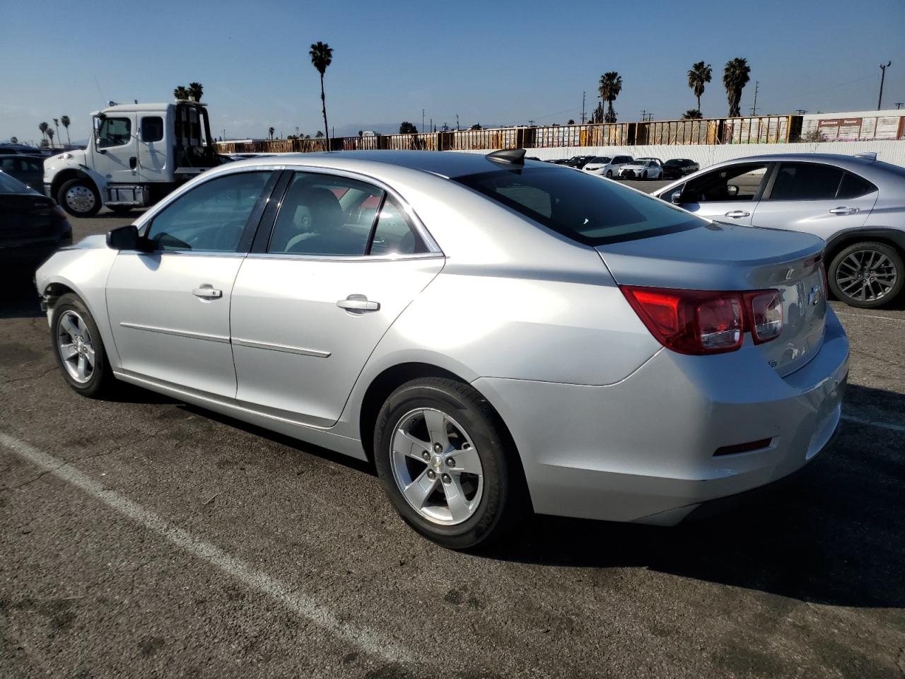 2016 Chevrolet Malibu - Image 2