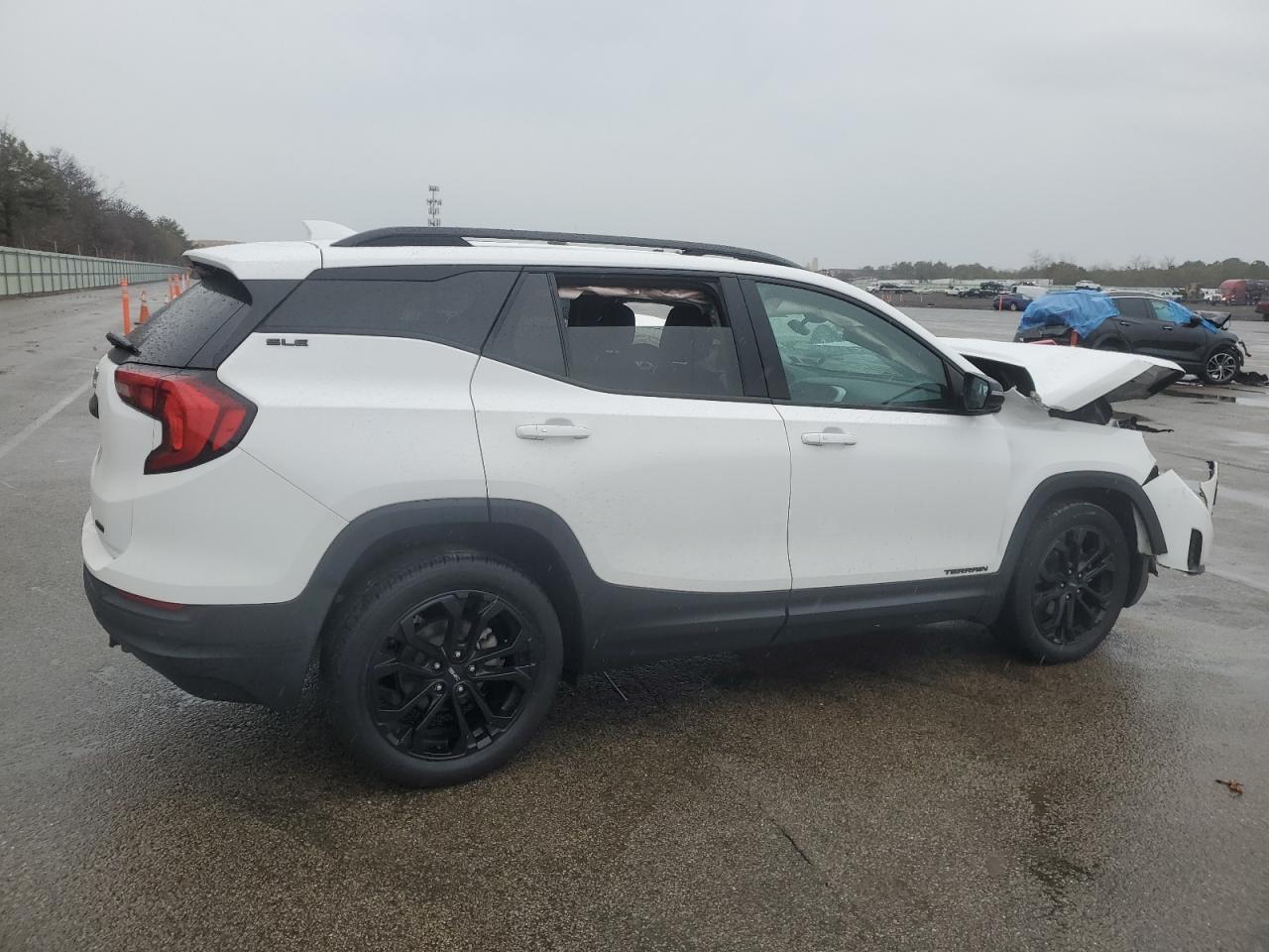 2020 GMC Terrain - Image 3
