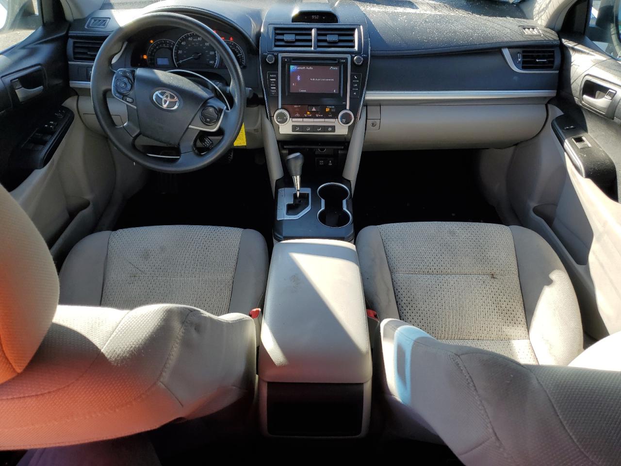 2014 Toyota Camry - Image 9