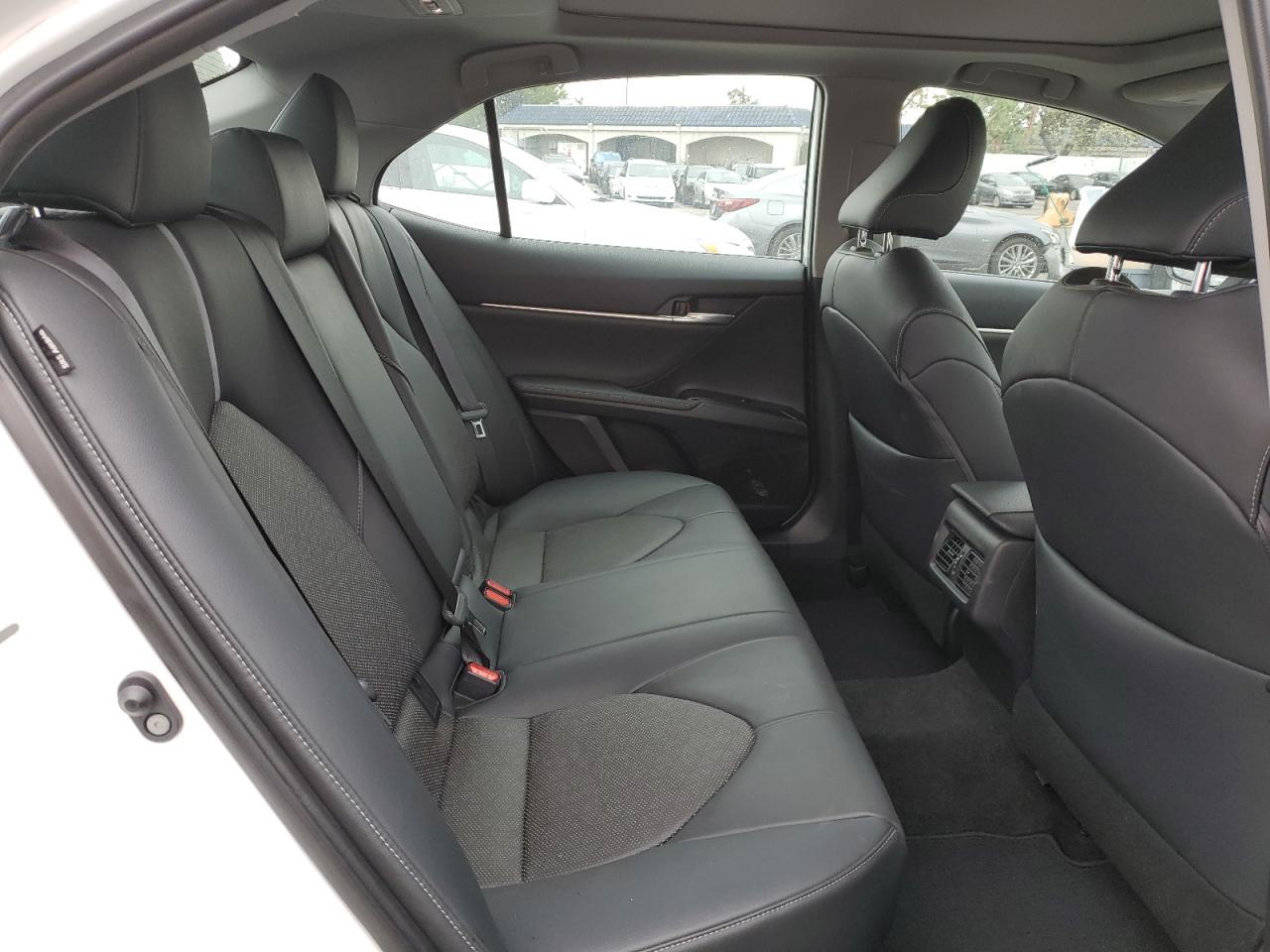 2019 Toyota Camry - Image 10