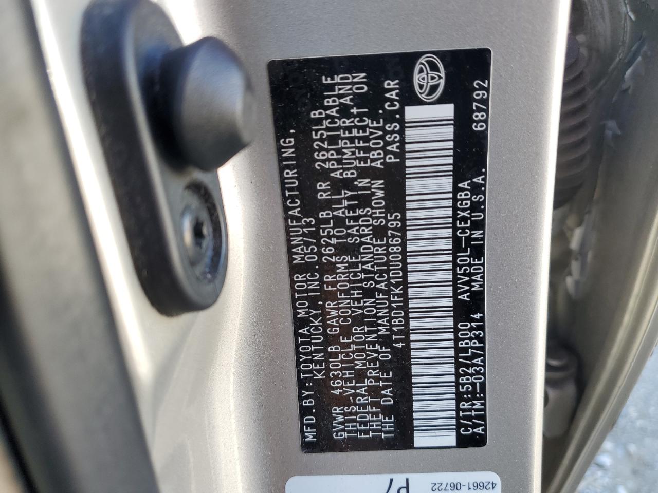 2013 Toyota Camry - Image 12