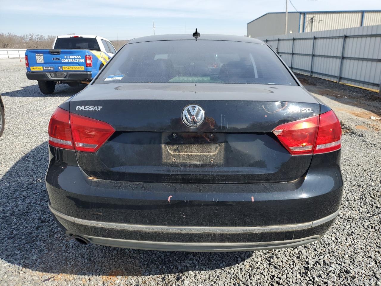 2014 Volkswagen Passat - Image 6