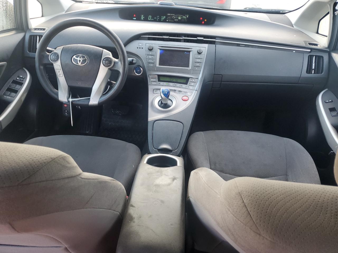 2015 Toyota Prius - Image 8
