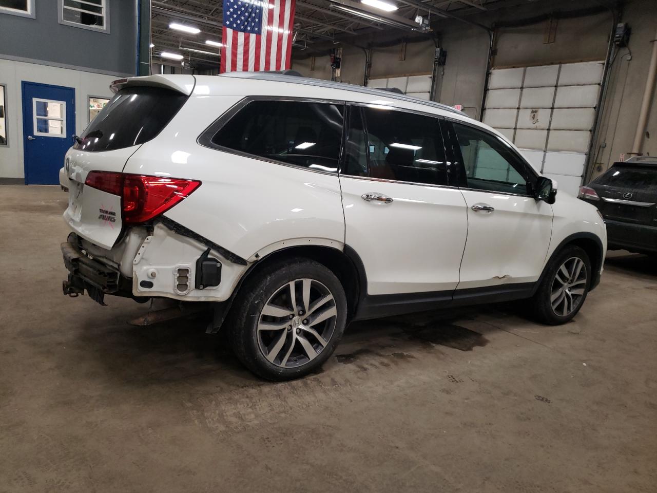 2017 Honda Pilot - Image 3