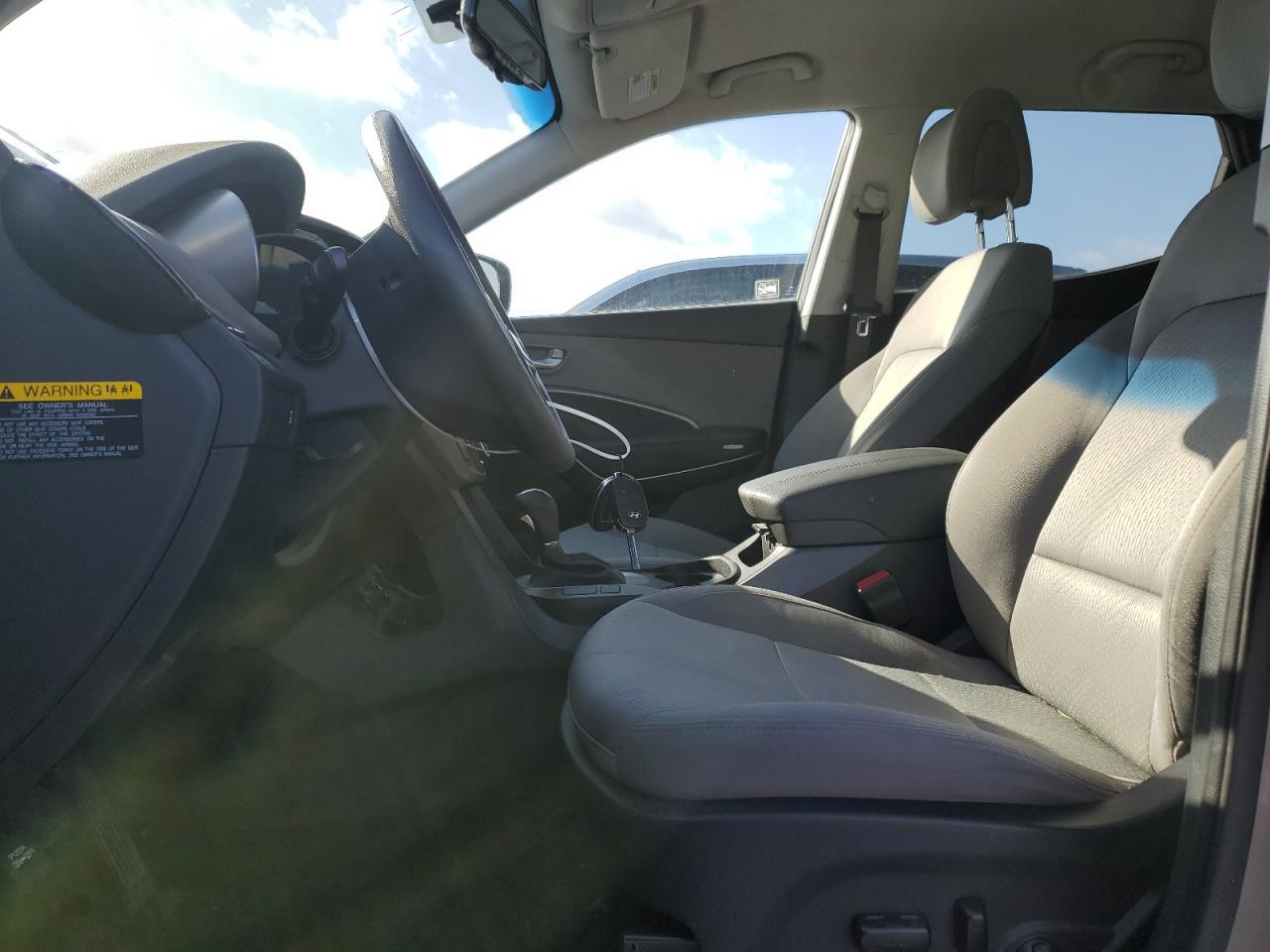 2017 Hyundai Santa Fe - Image 7