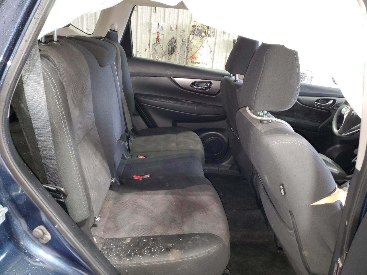 2016 Nissan Rogue - Image 11
