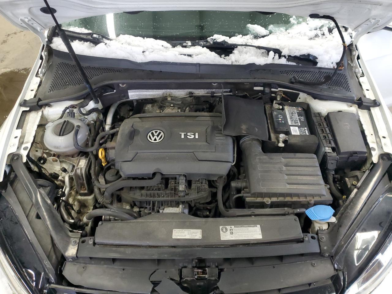 2017 Volkswagen Golf - Image 11