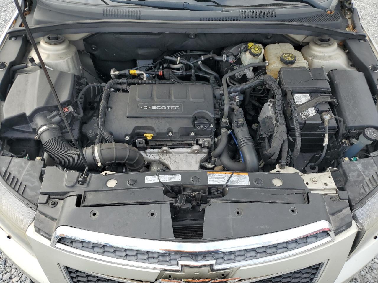 2013 Chevrolet Cruze - Image 13