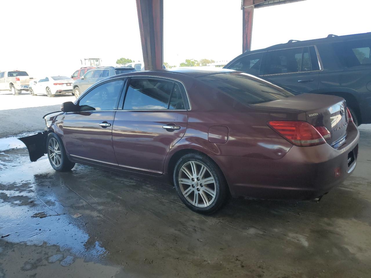 2008 Toyota Avalon - Image 2