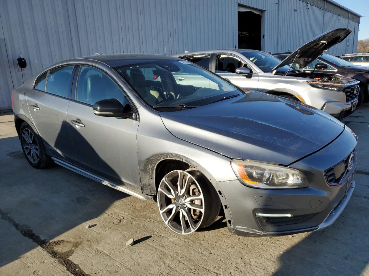 2016 Volvo S60 - Image 4