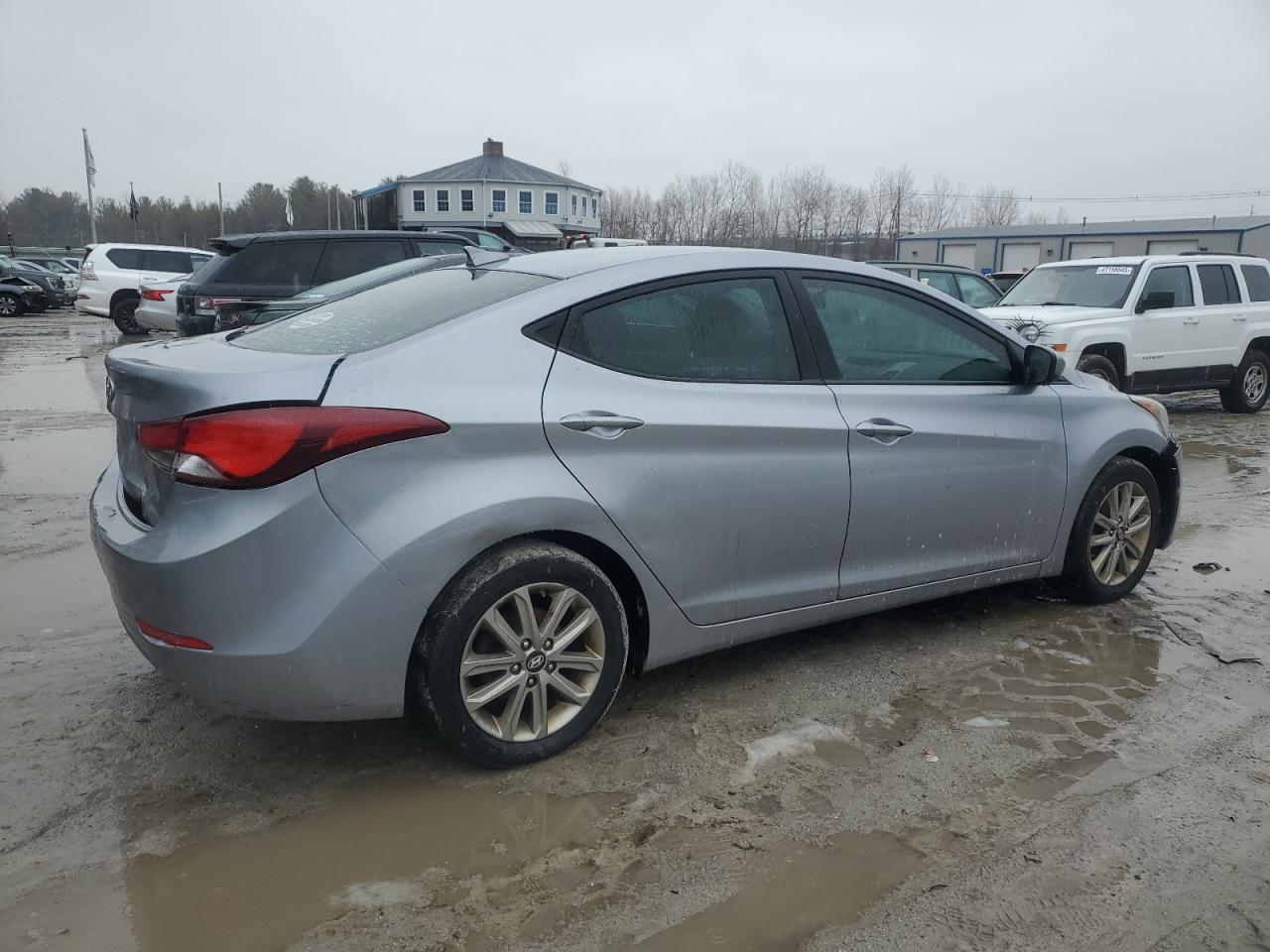 2016 Hyundai Elantra - Image 3