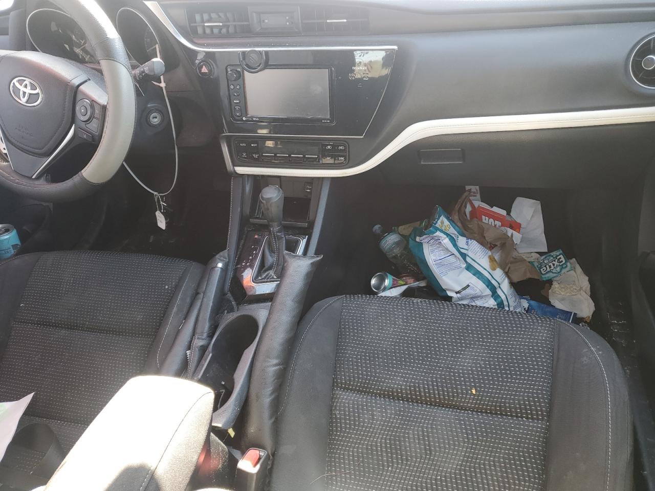 2017 Toyota Corolla - Image 8