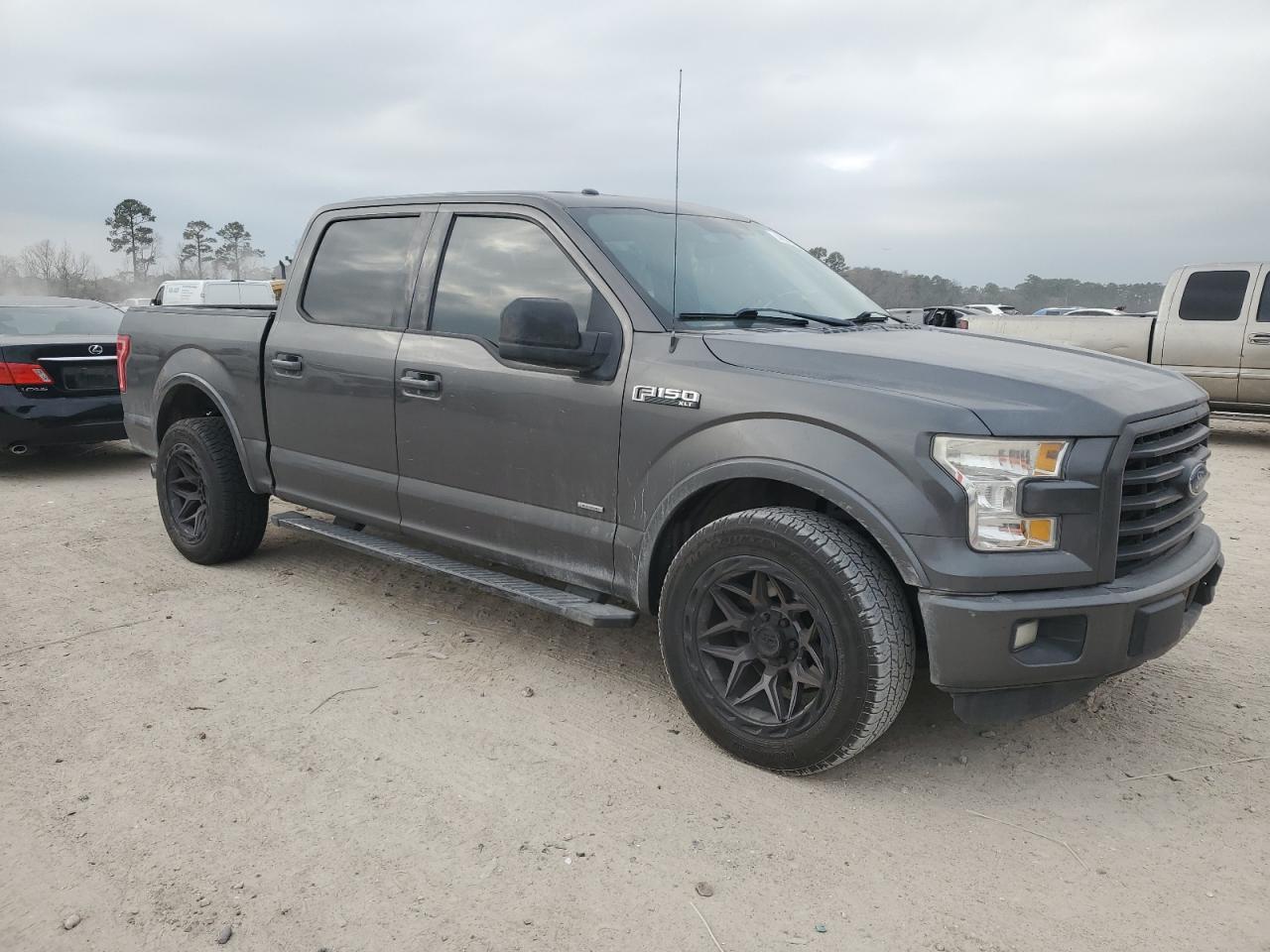 2015 Ford F-150 - Image 4