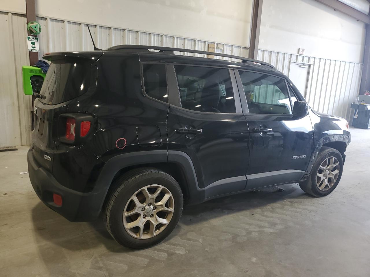 2018 Jeep Renegade - Image 3