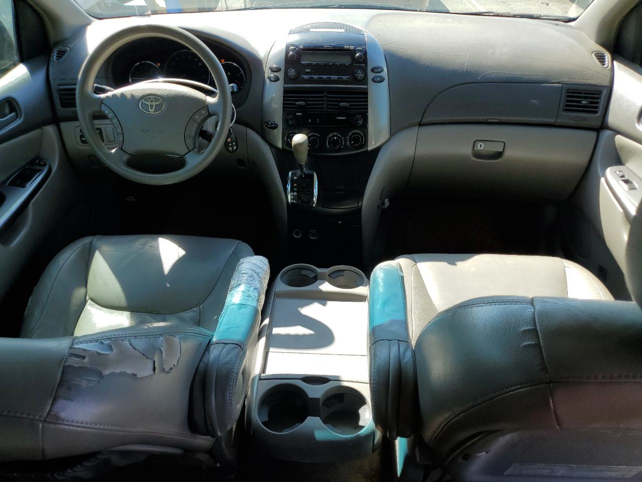2008 Toyota Sienna - Image 8
