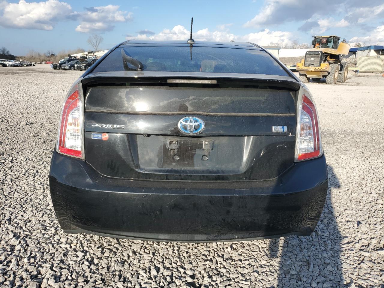 2012 Toyota Prius - Image 6