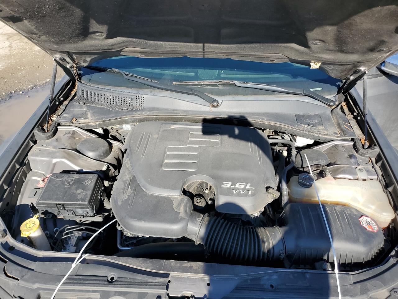 2015 Chrysler 300 - Image 11