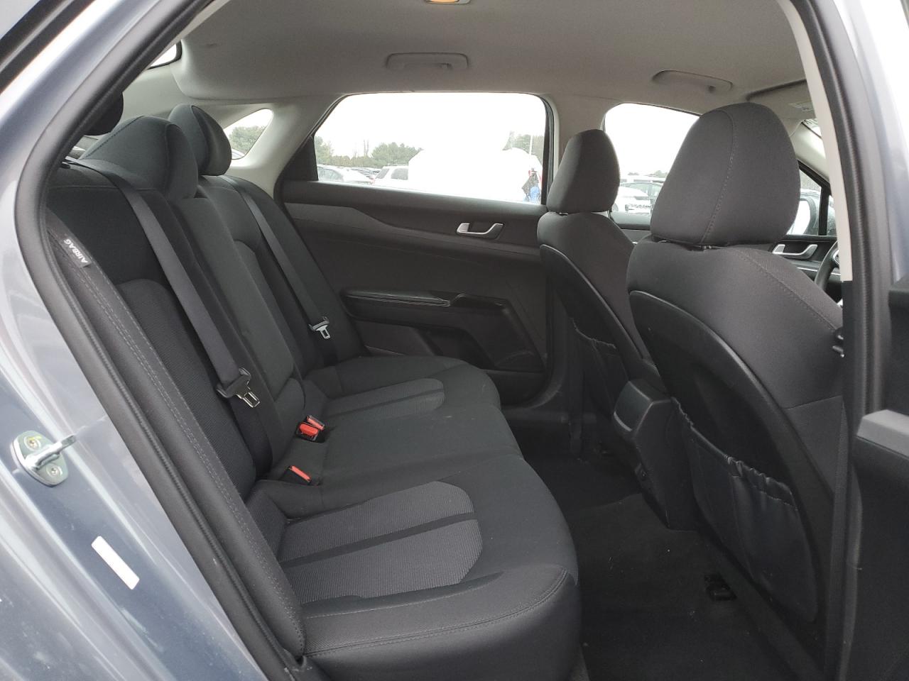 2023 Kia K5 - Image 10