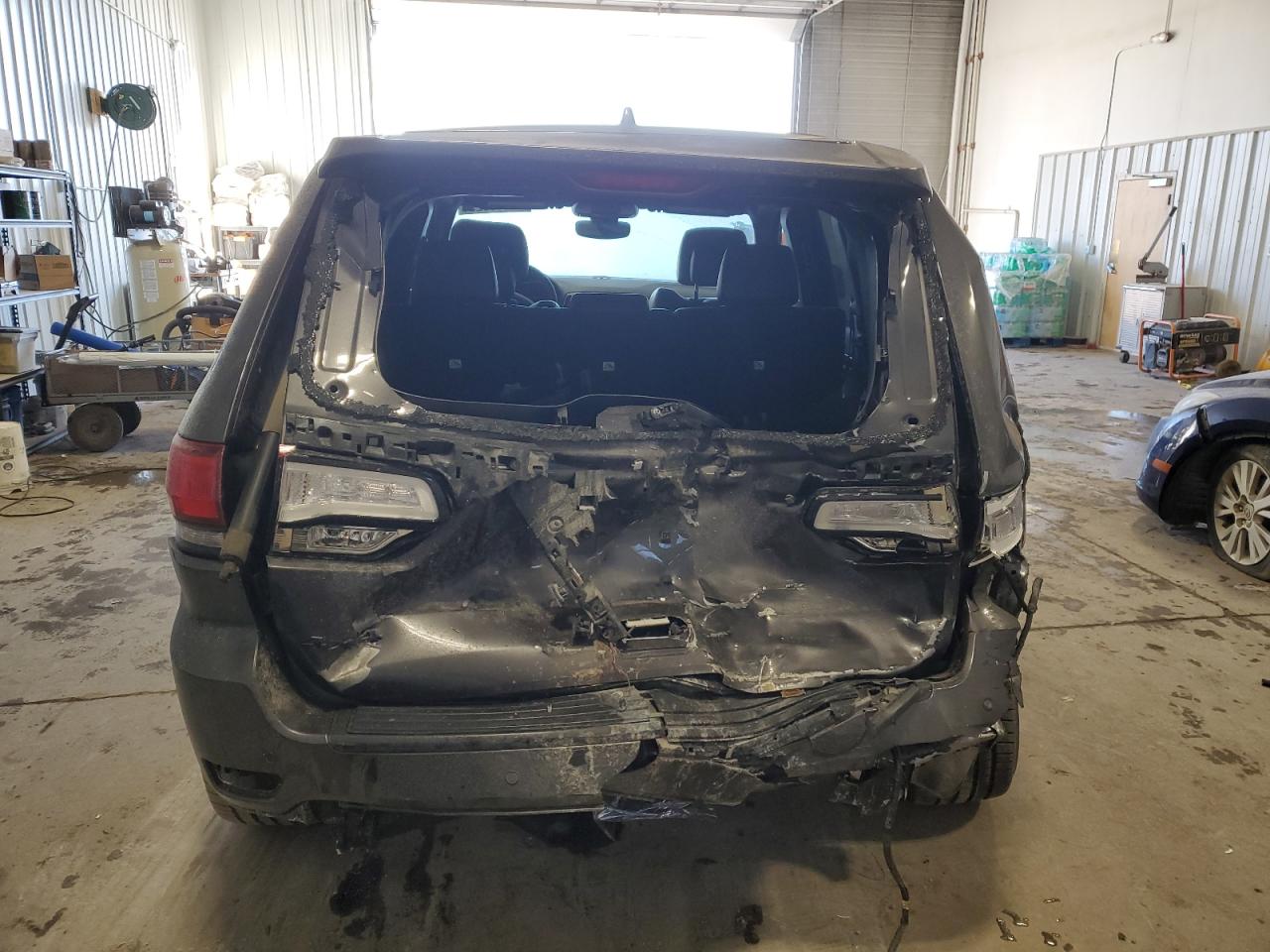 2019 Jeep Grand Cherokee - Image 6