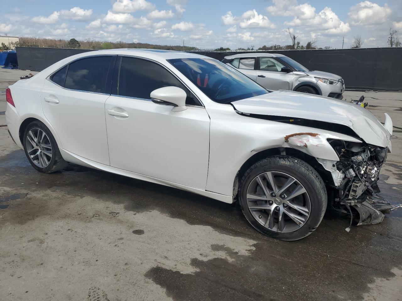 2020 Lexus IS - Image 4