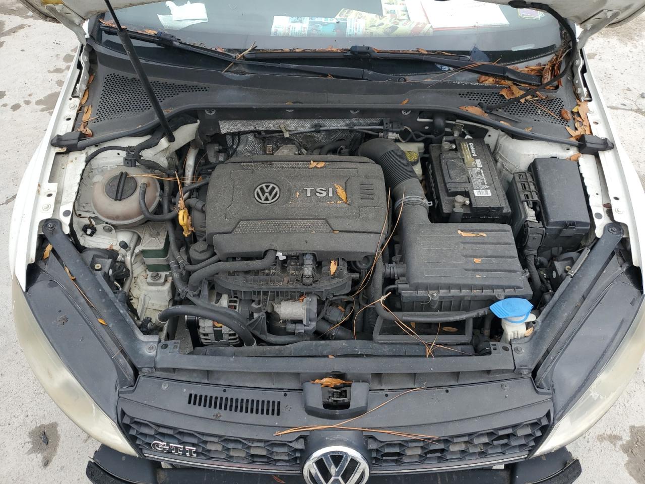 2016 Volkswagen GTI - Image 12