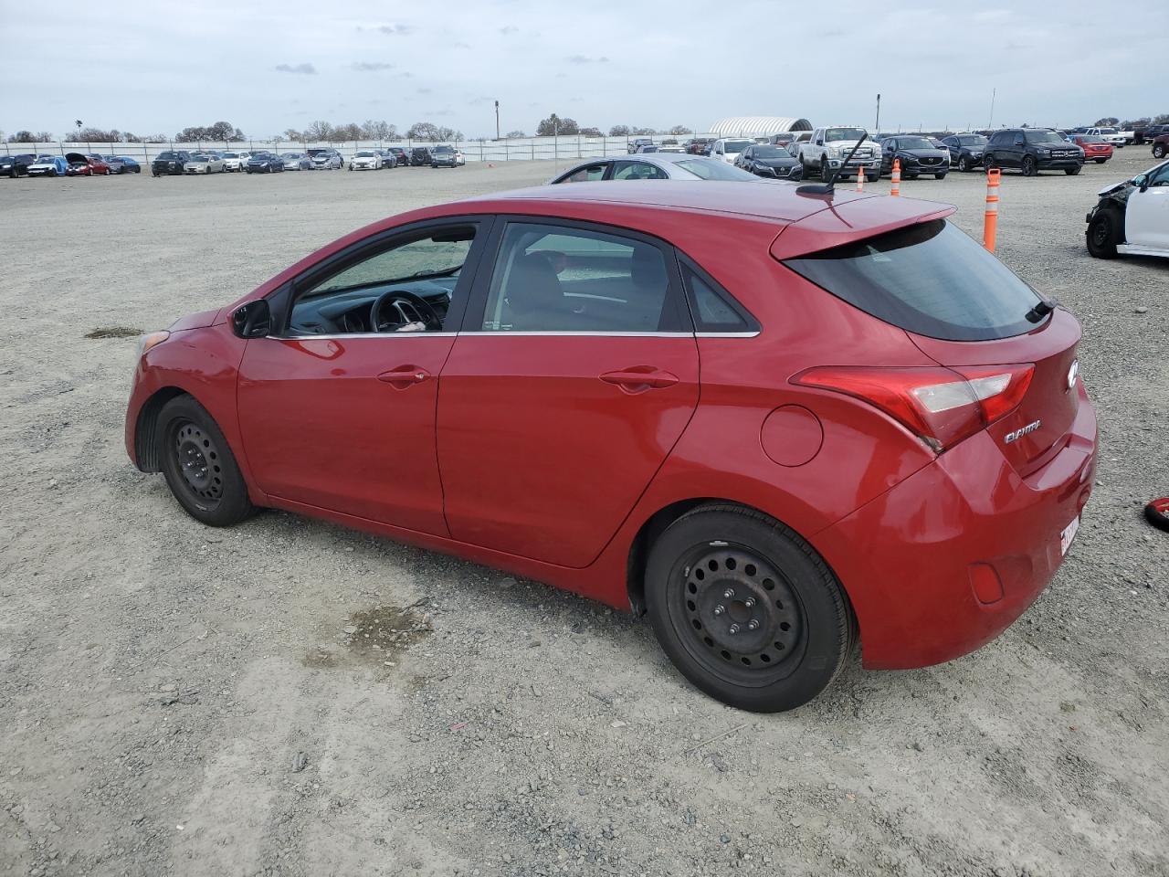 2016 Hyundai Elantra - Image 2