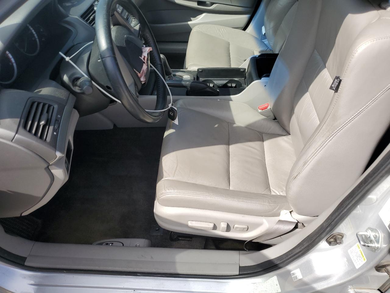2010 Honda Accord - Image 7