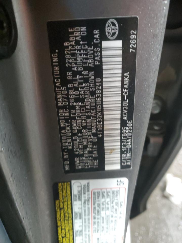 2005 Toyota Camry - Image 13