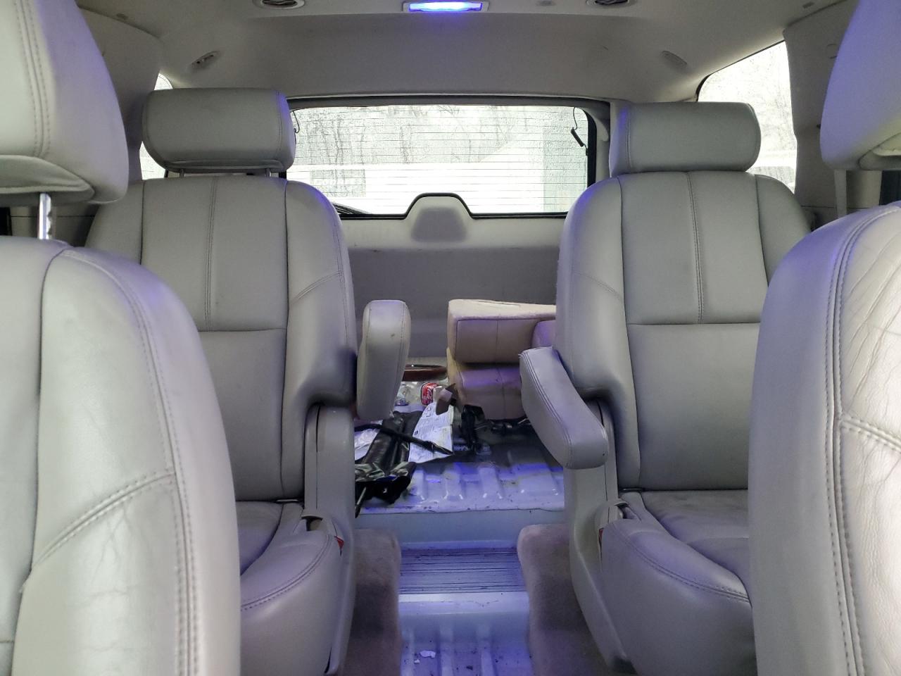 2007 Chevrolet Tahoe - Image 10