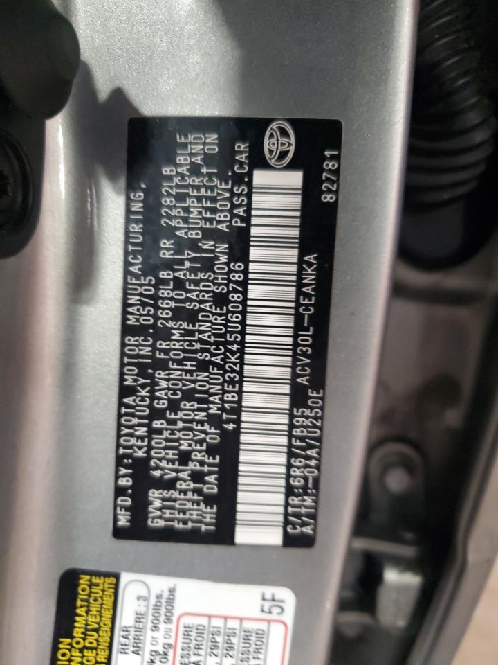 2005 Toyota Camry - Image 12
