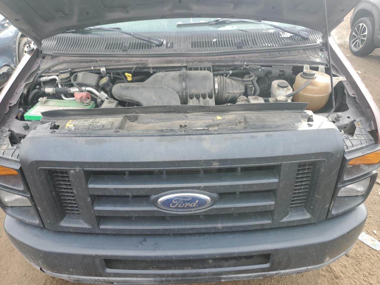 2010 Ford Econoline - Image 11