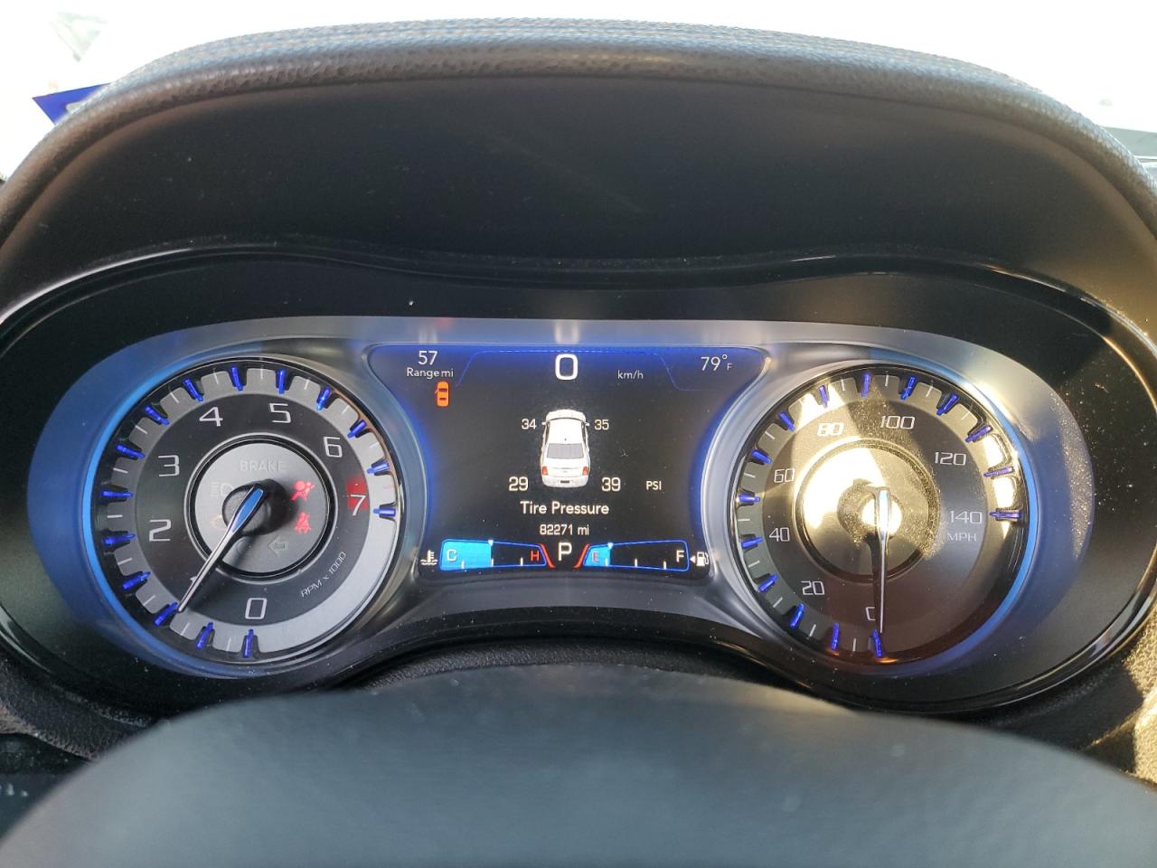 2017 Chrysler 300 - Image 9