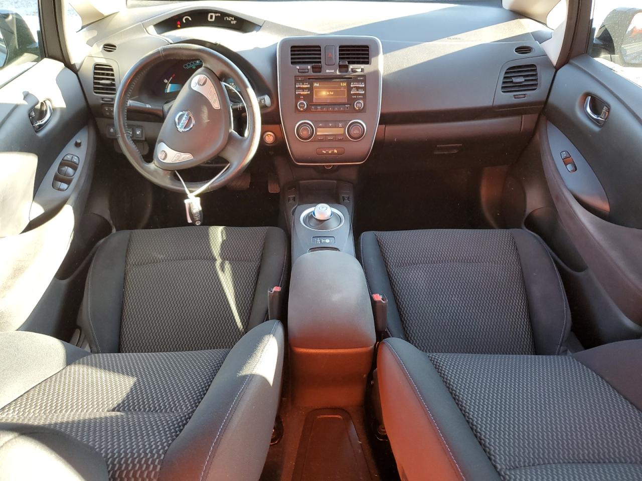 2015 Nissan Leaf - Image 8