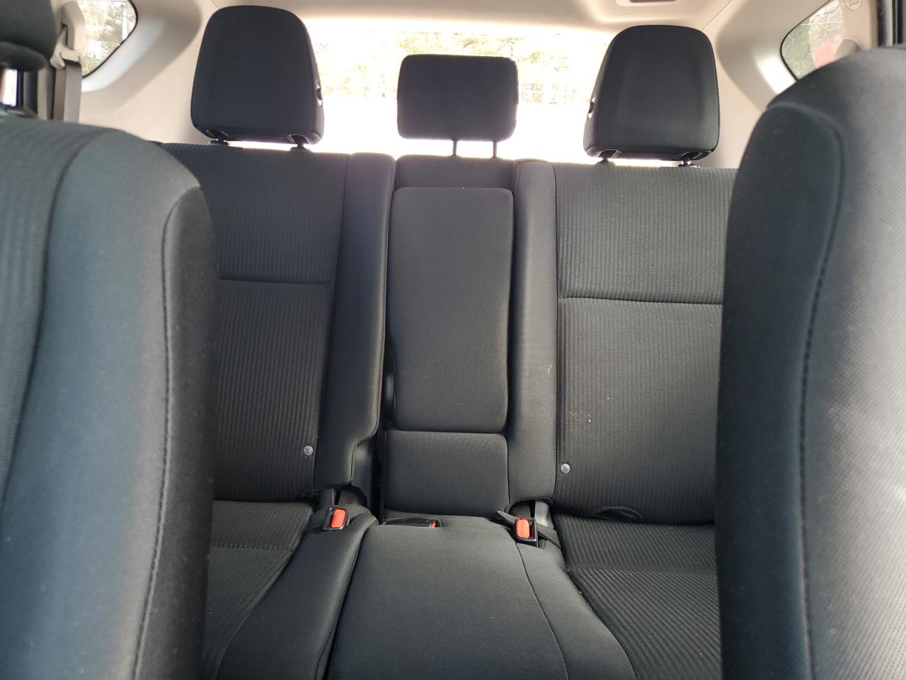 2016 Toyota RAV 4 - Image 10