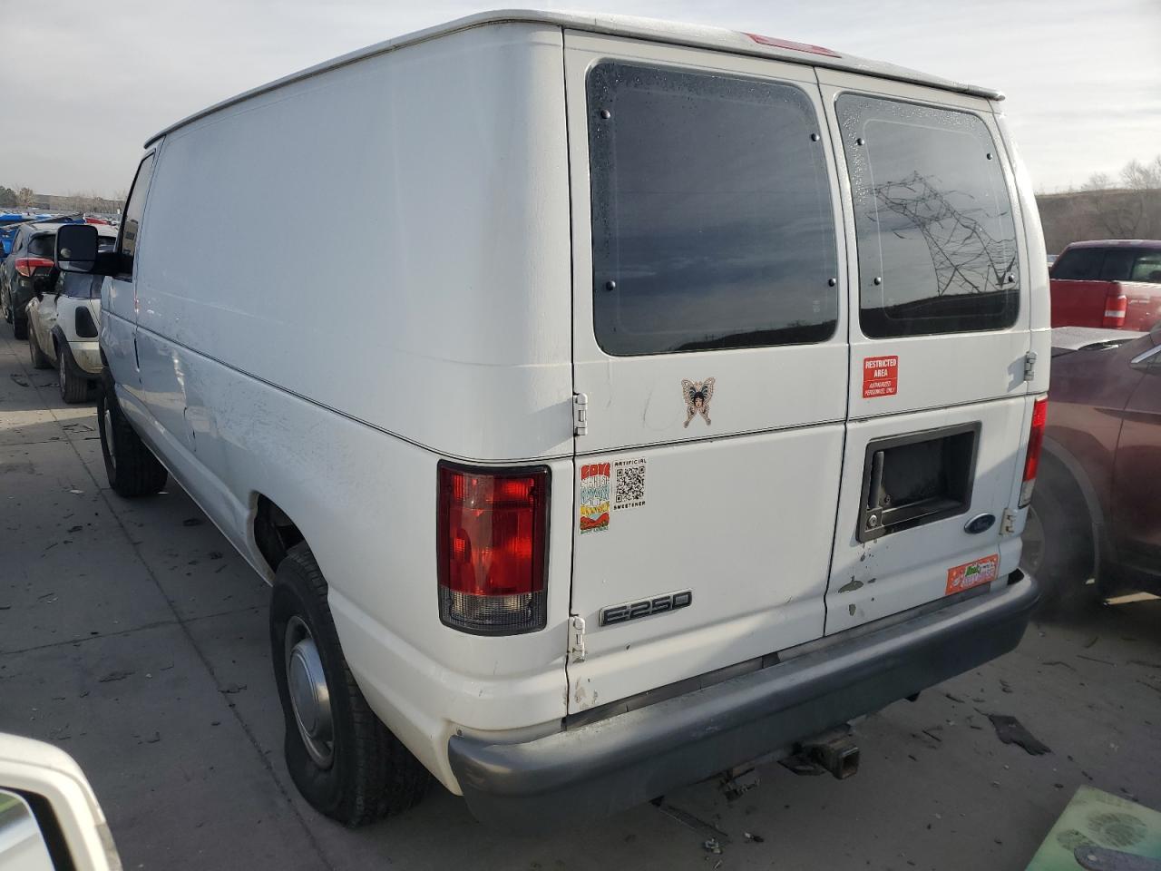 2006 Ford Econoline - Image 2