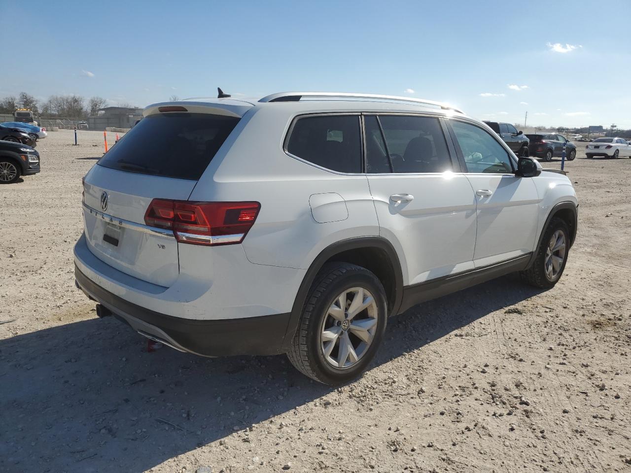 2019 Volkswagen Atlas - Image 3