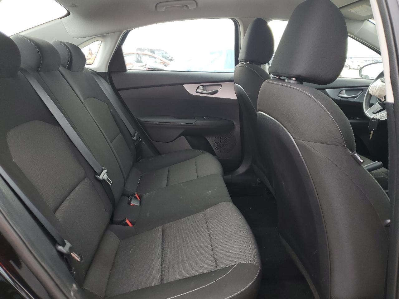 2022 Kia Forte - Image 10