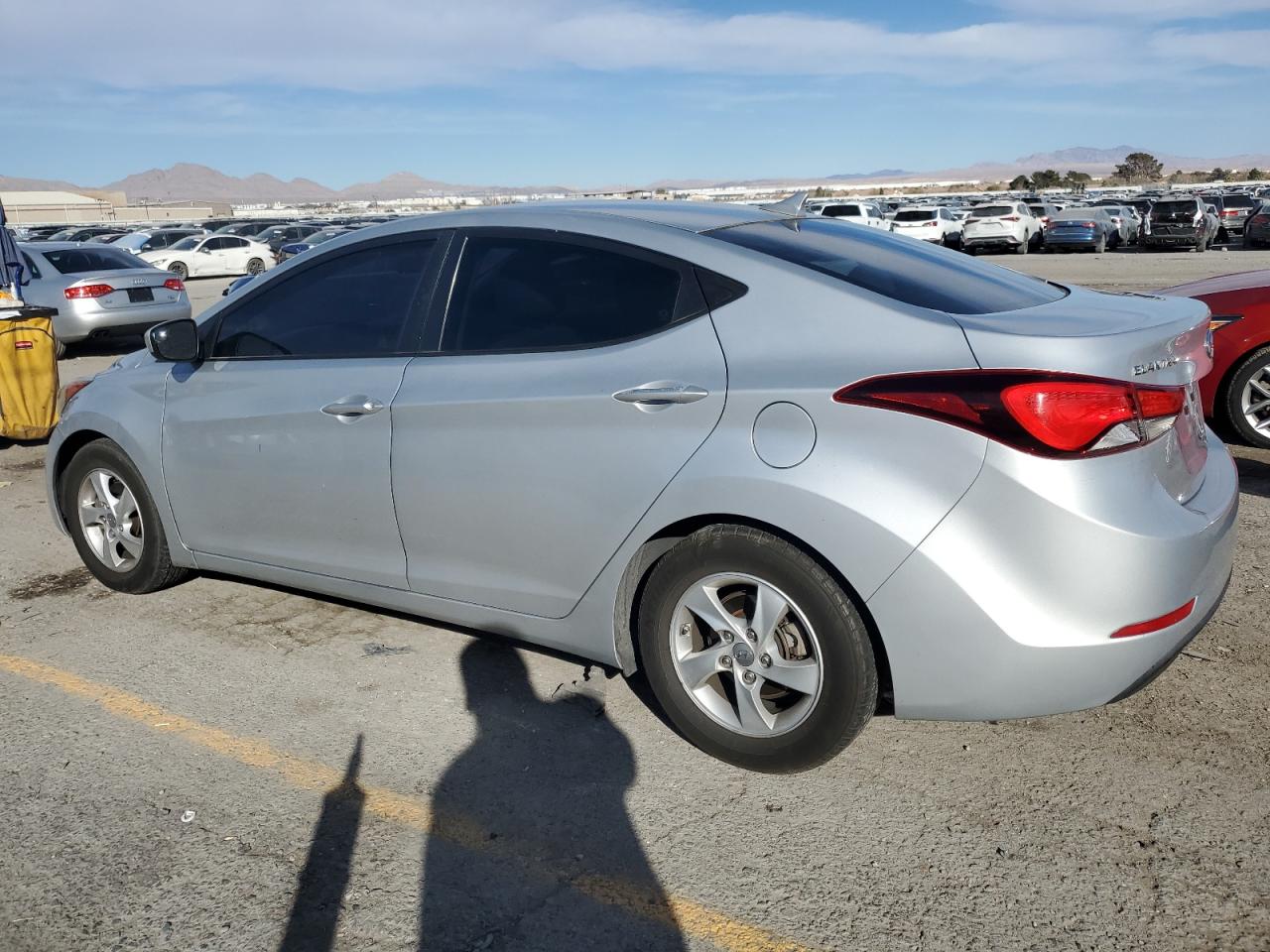2014 Hyundai Elantra - Image 2