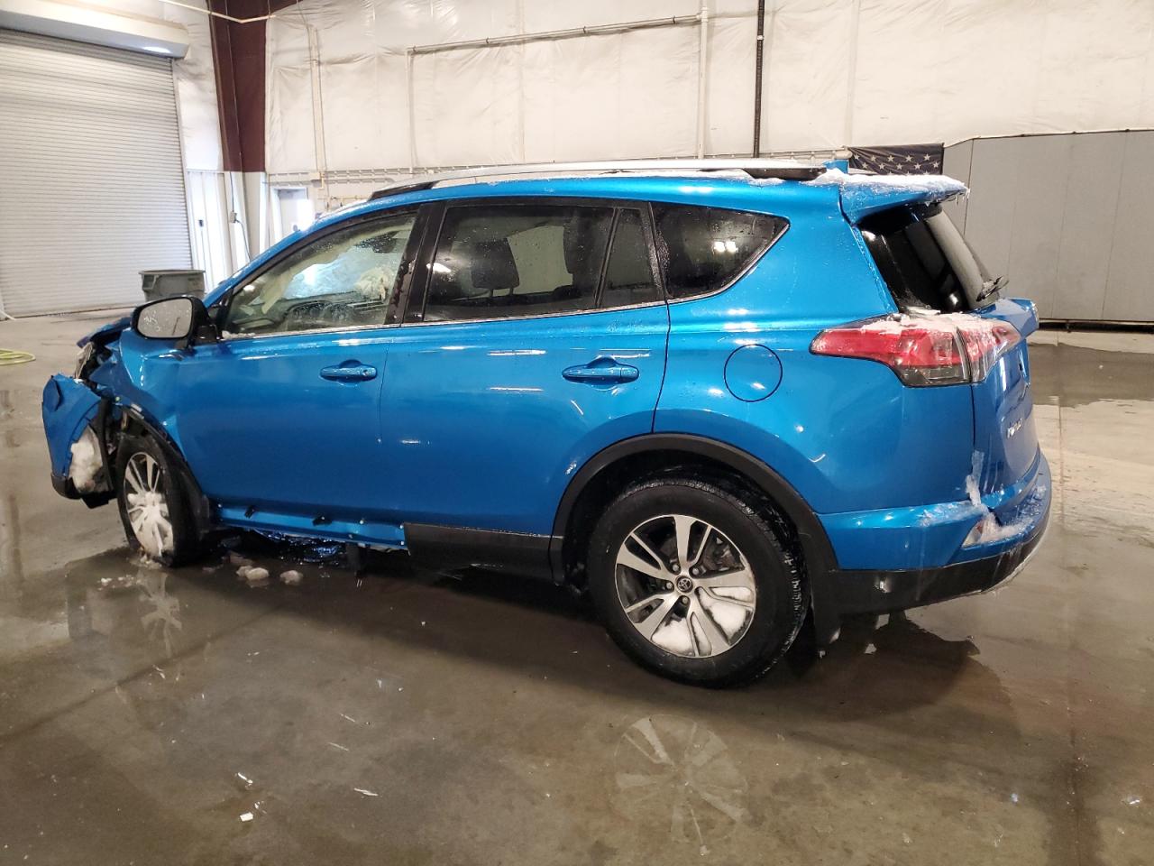2018 Toyota RAV 4 - Image 2