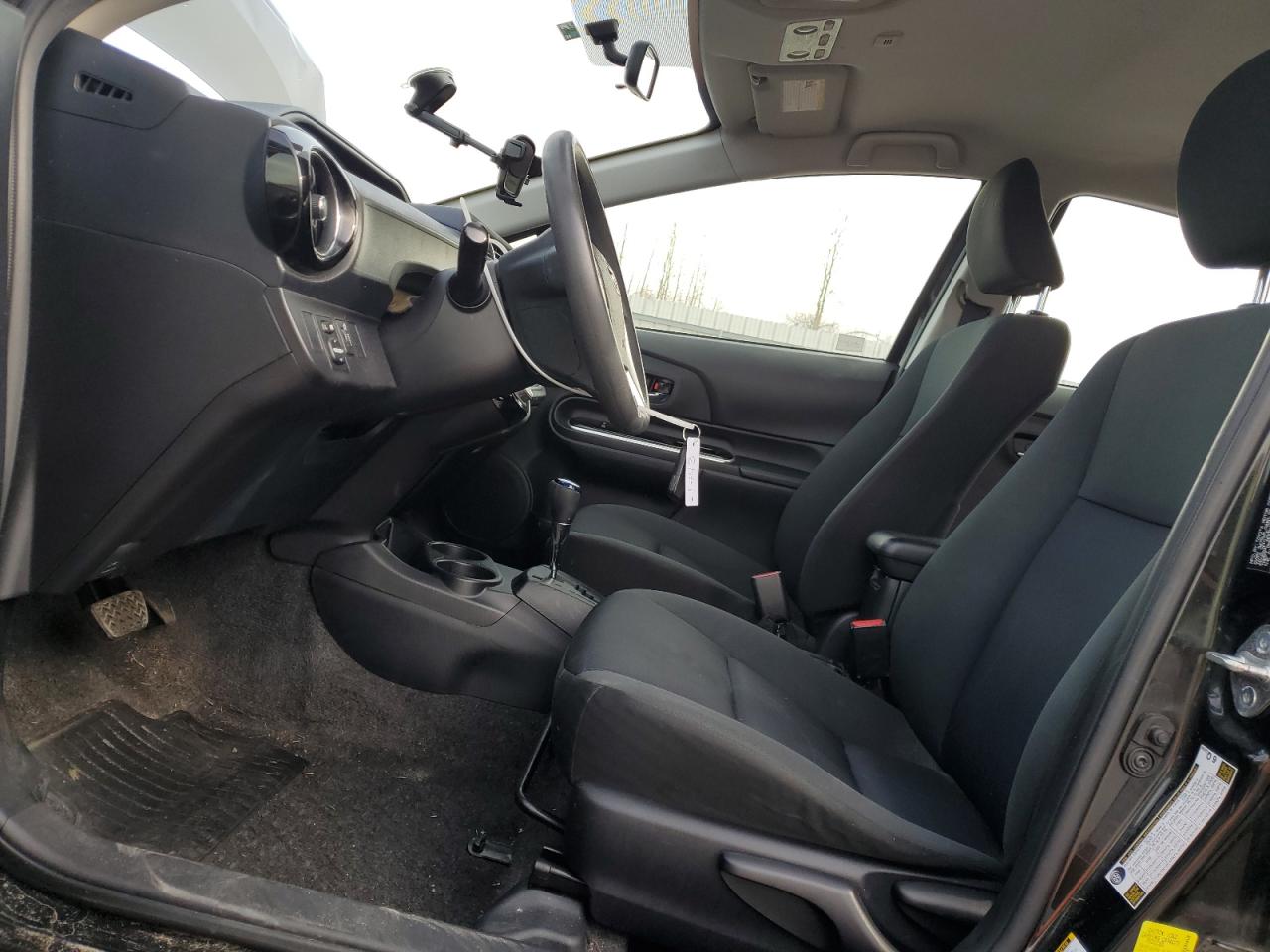 2015 Toyota Prius - Image 7