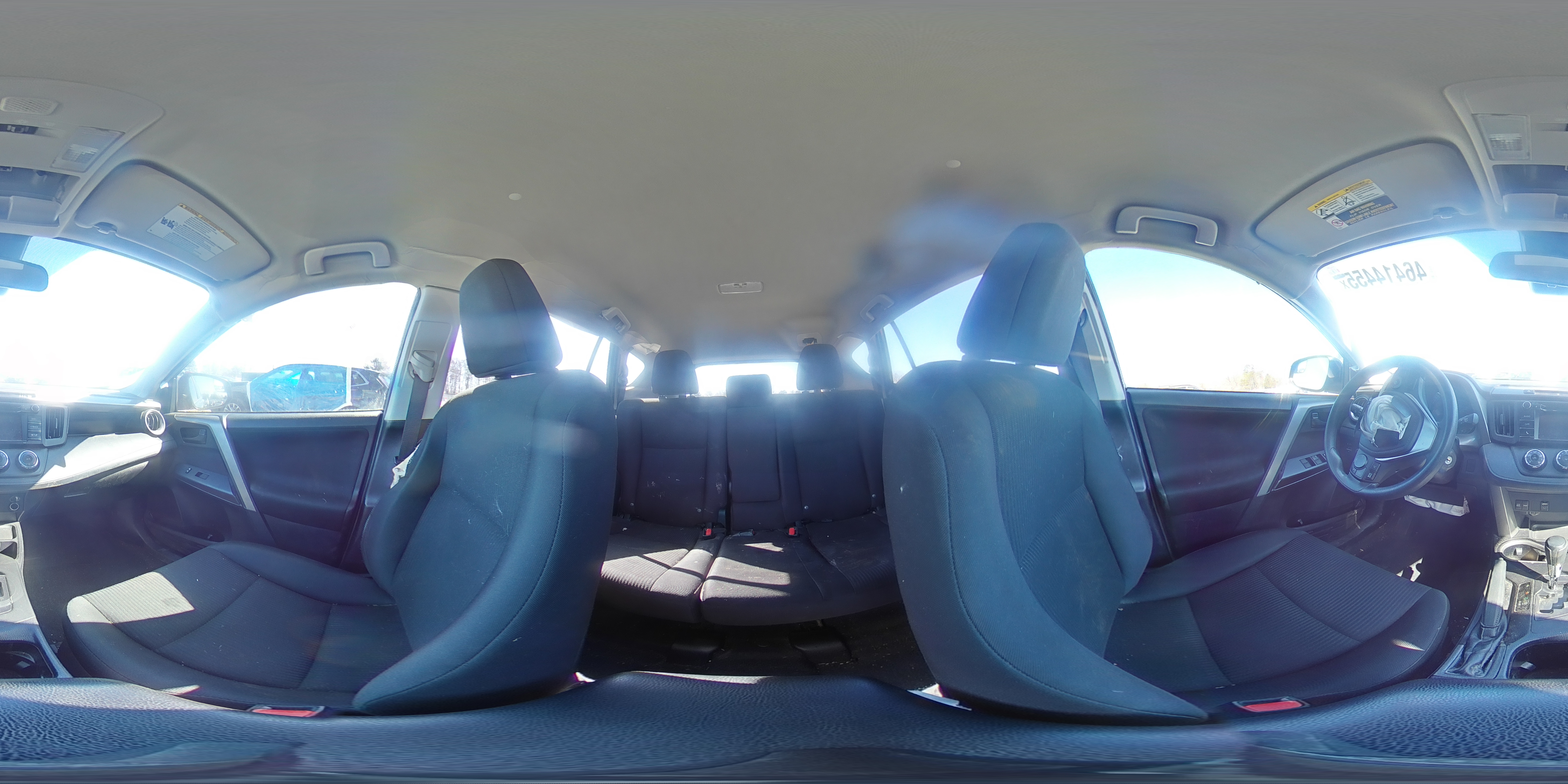 2018 Toyota RAV 4 - Image 13